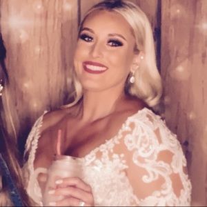 Meet your Posher, Cayla